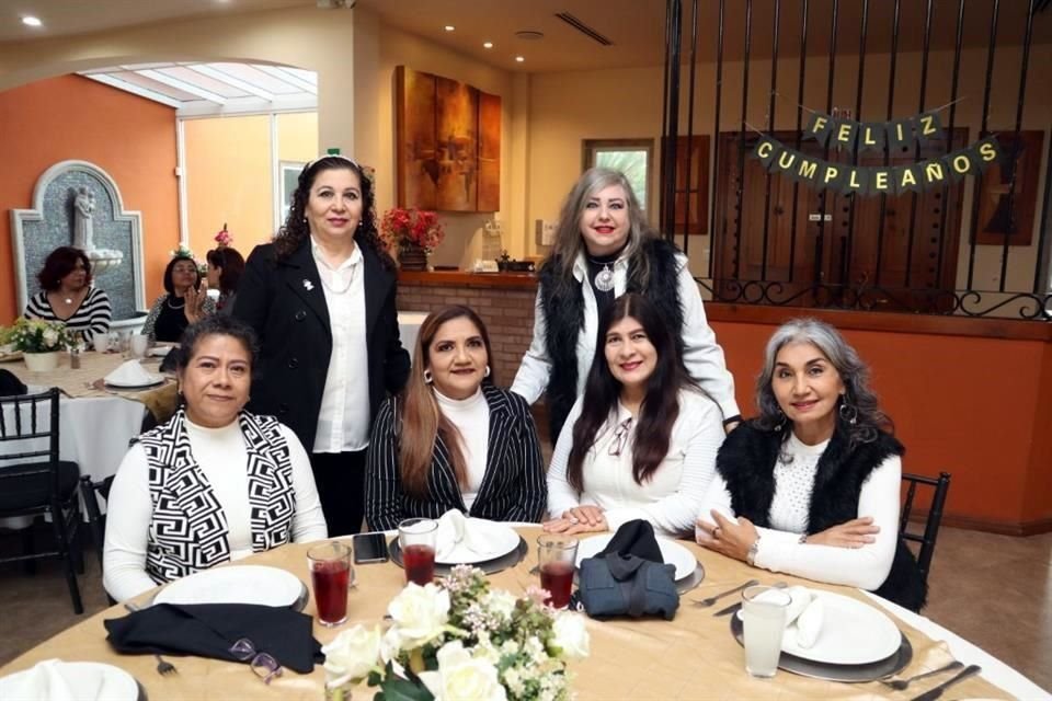 Esmeralda Garza, Alma Rosa Alanís, Rosa Isela de la Garza, Imelda Rea, Adrian Hernández y Dora Adam
