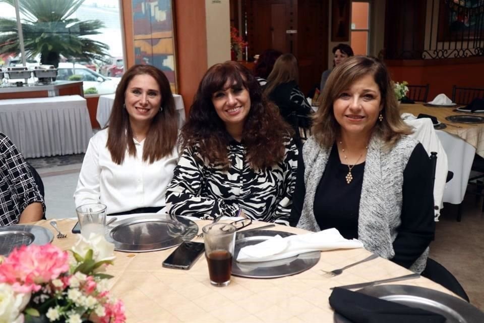 Diana Cantú, Norma Cantú y Carolina Péña