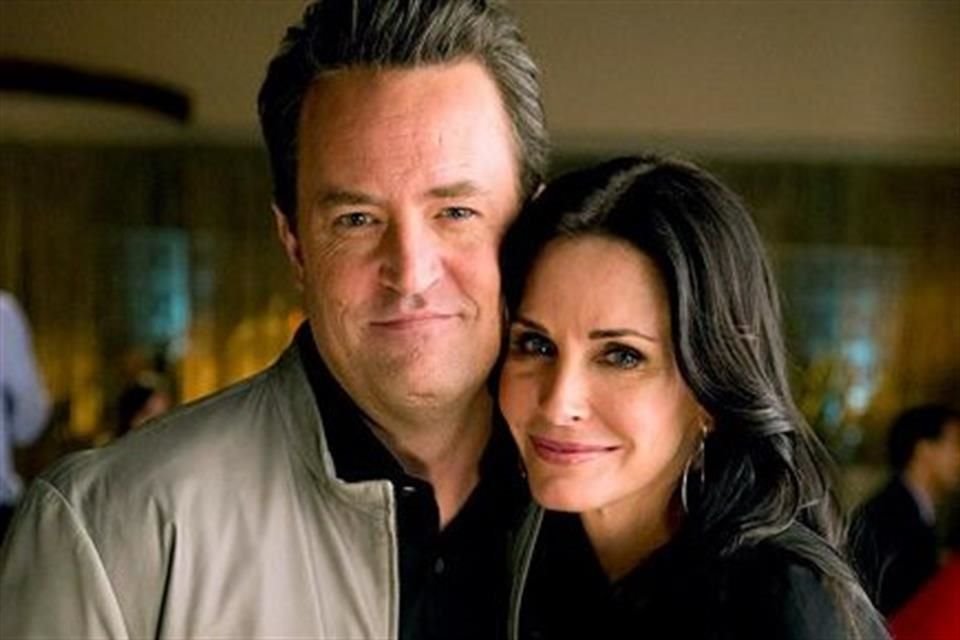 La actriz Courtney Cox compartió un mensaje donde recordó al fallecido Matthew Perry y reveló que lo extraña todos los días.