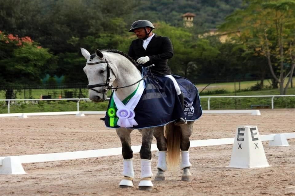 Durante la final del Circuito Mayor y Menor de Adiestramiento Nuevo León 2023