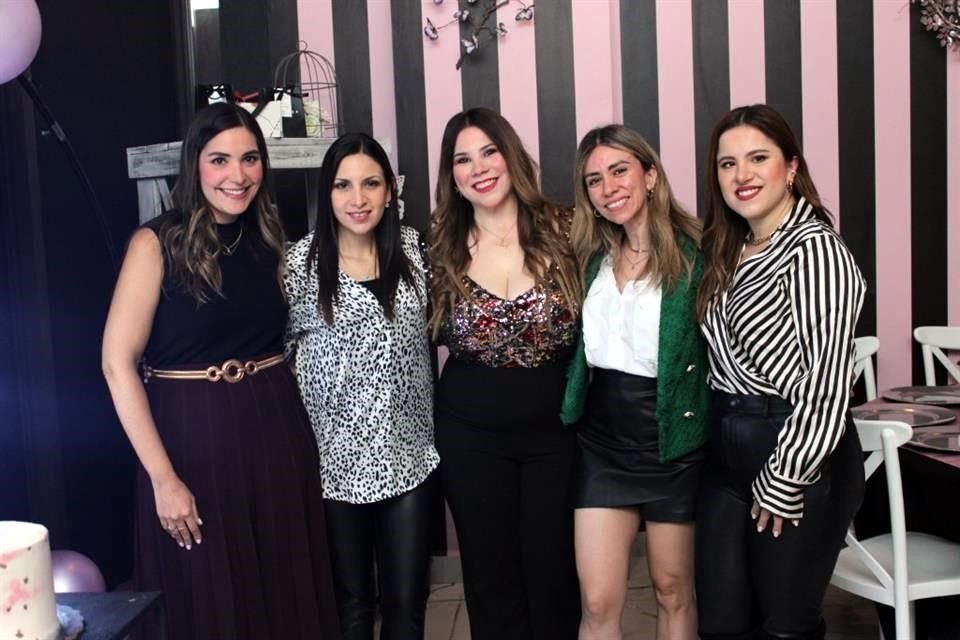 Betty Rocha, Karla Canales, Maureen Aguirre de Arriaga, Daniella Sánchez y Georgina Mendoza