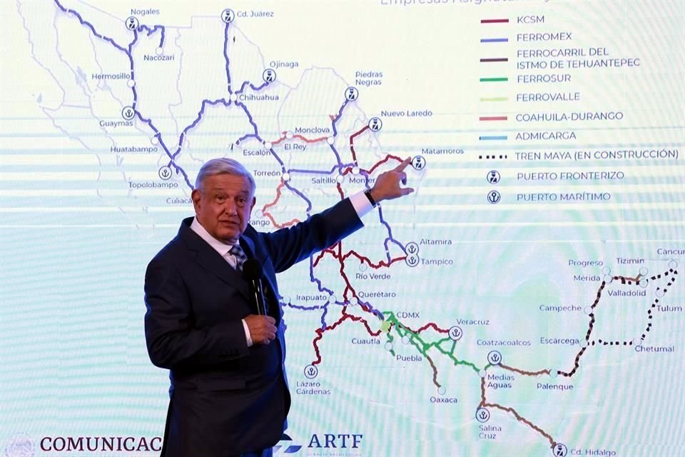 El 8 de noviembre, AMLO anunció que publicaría un decreto para que las vías férreas sean utilizadas para trenes de pasajeros.