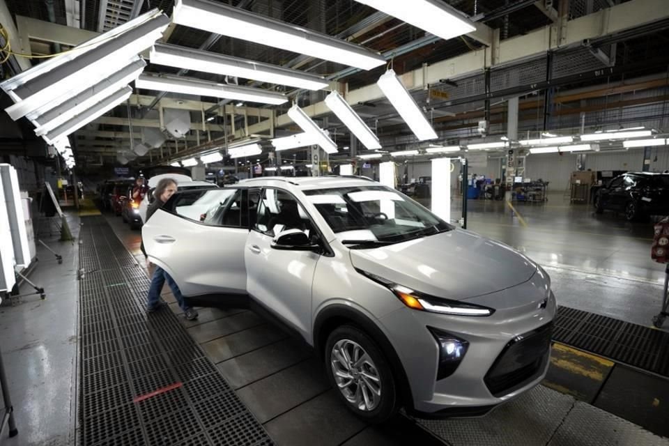 Fabricantes de automóviles han instado a Trump a renunciar a los aranceles del 25 por ciento a México y Canadá sobre los vehículos que cumplan con las normas de origen del Acuerdo EU-México-Canadá 2020.
