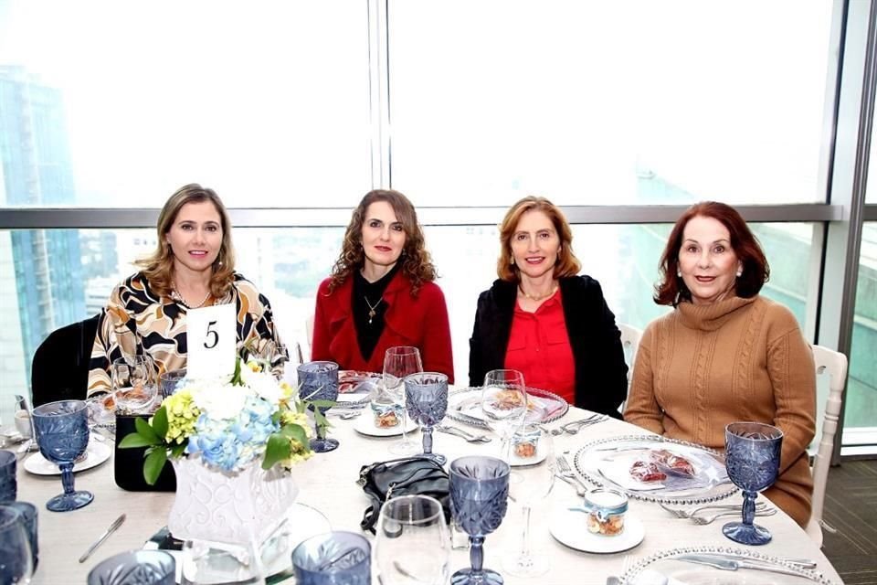 Carolina Handal, Myriam Dieck, Pilar Elizondo y Gloria de García