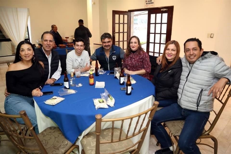 Alejandra Padrón, Francisco González, David Salinas, Edgar Garza, Ana Cristina Lomelín, Gabriela Ancer y Jorge Cuevas