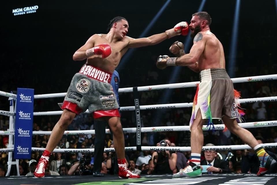 A los aficionados les gustaría ver a David Benavidez contra el Canelo Álvarez.