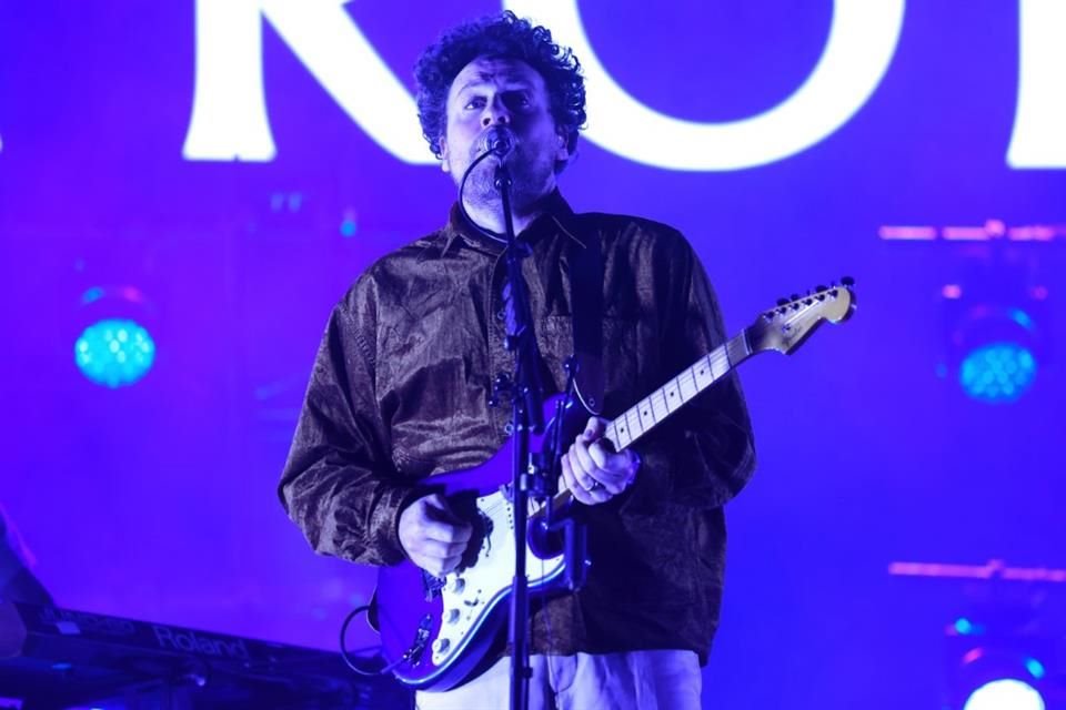 'The Look', 'The Bay' y 'Everything Goes My Way' formaron parte de la presentación de Metronomy.