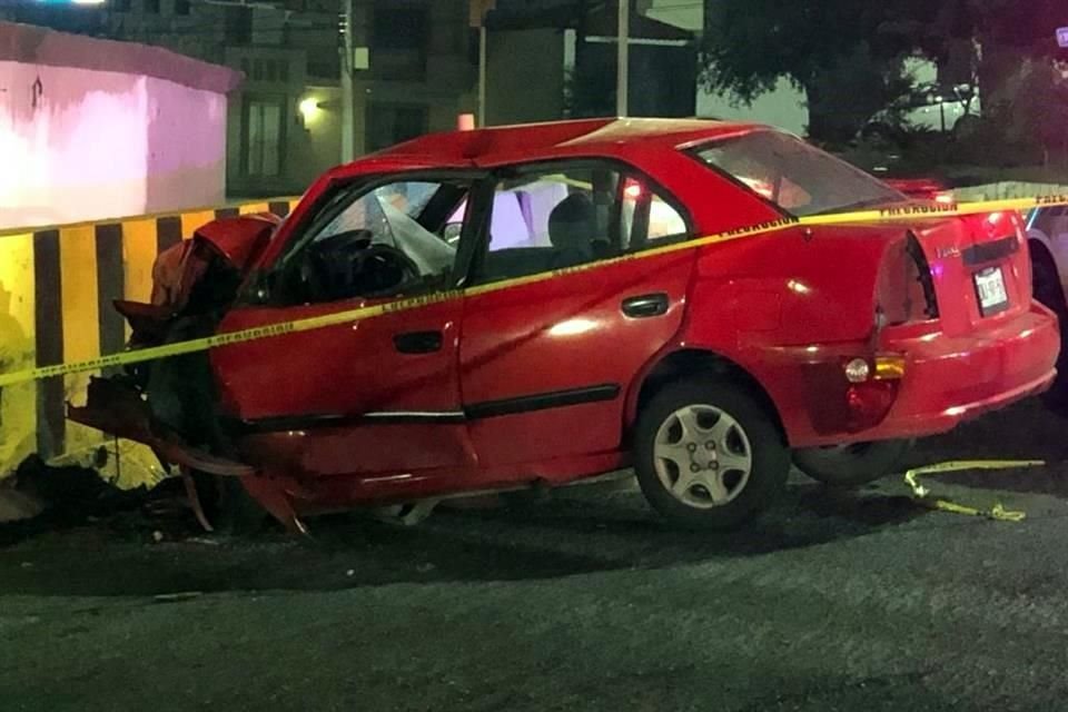 El choque causó tráfico en la zona, en la Avenida Paseo de los Leones y Paseo de los Navegantes, en Cumbres.