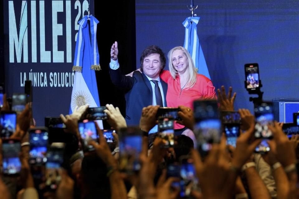 Javier Milei se convirtió en el nuevo Presidente de Argentina.