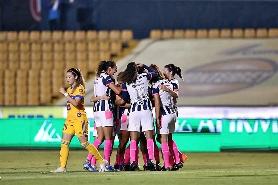 En el Guardianes 2020, las albiazules ganaron por partida doble en el Uni.
