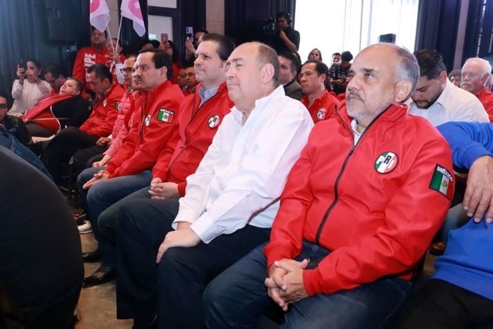 El Diputado Rubén Moreira y Senador Manuel Añorve estvuieron en el evento.