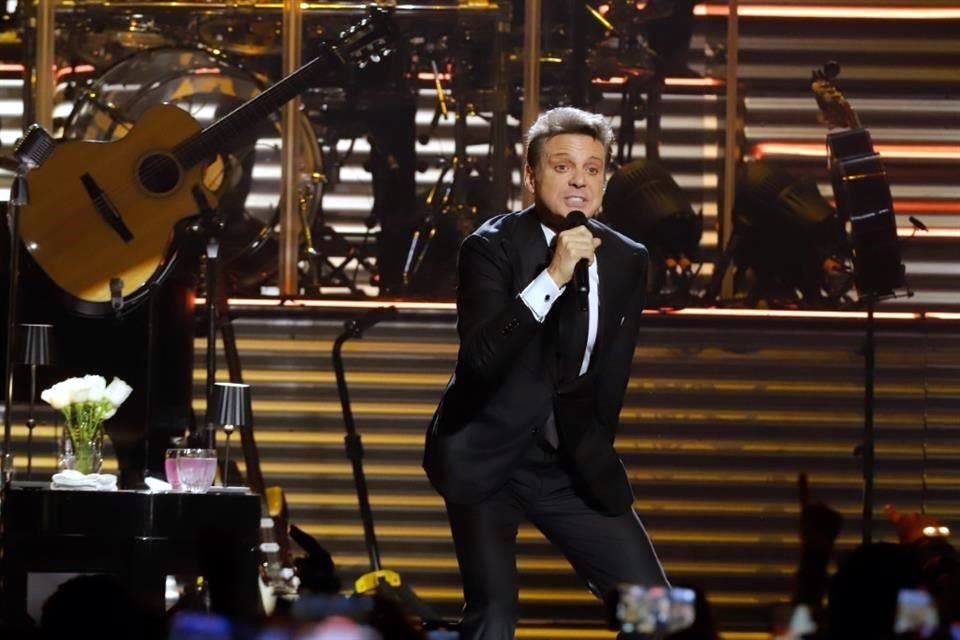 Primer concierto de Luis Miguel de los siete que ofrecerá en la Arena Ciudad de México.