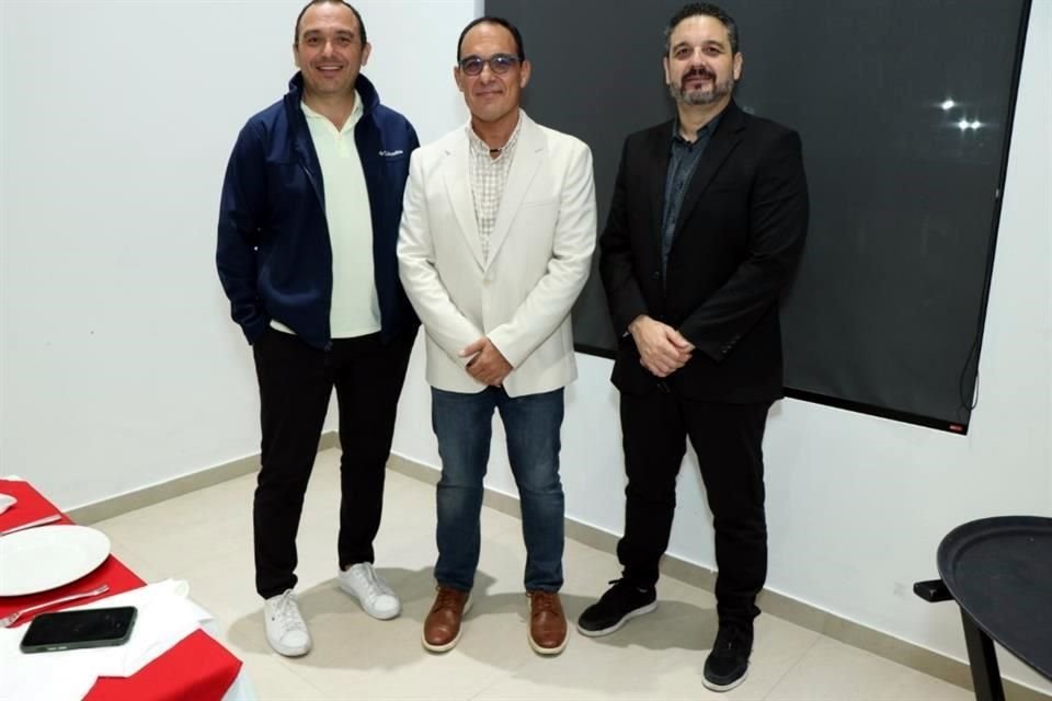Juan Carlos Serrano Alanís, Jorge Serrano Alanís, y José Luis Serrano Alanís