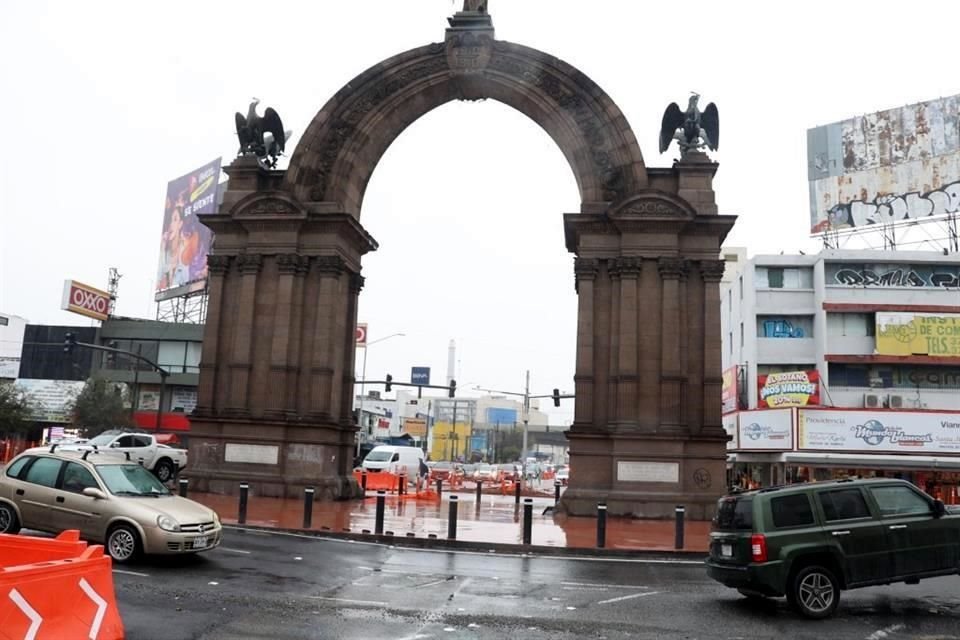 Las obras en el Arco de la Independencia debían concluirse hoy, pero se reprogramaron para finales de este mes.