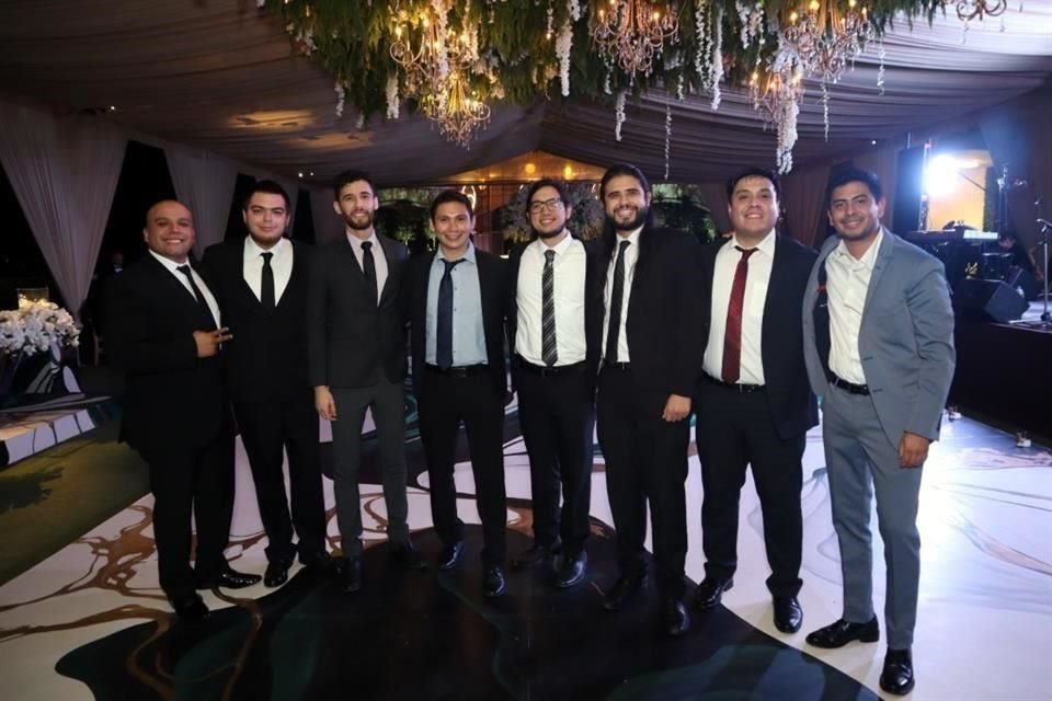 Héctor Félix, Juan García, Aram Garivay, Onasis Marín, Mario Hernandez, Marco Calderón, Abdiel Fonseca y Javier Flores