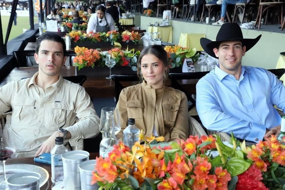 Miguel Zertuche, Fernanda Doris y Cristóbal Lans