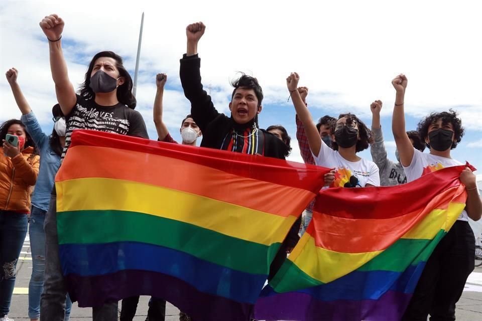 Ante la discriminación y crímenes de odio hacia la comunidad LGBT+, el activista Sergio Orihuela creó en línea un Mapa de espacios seguros.