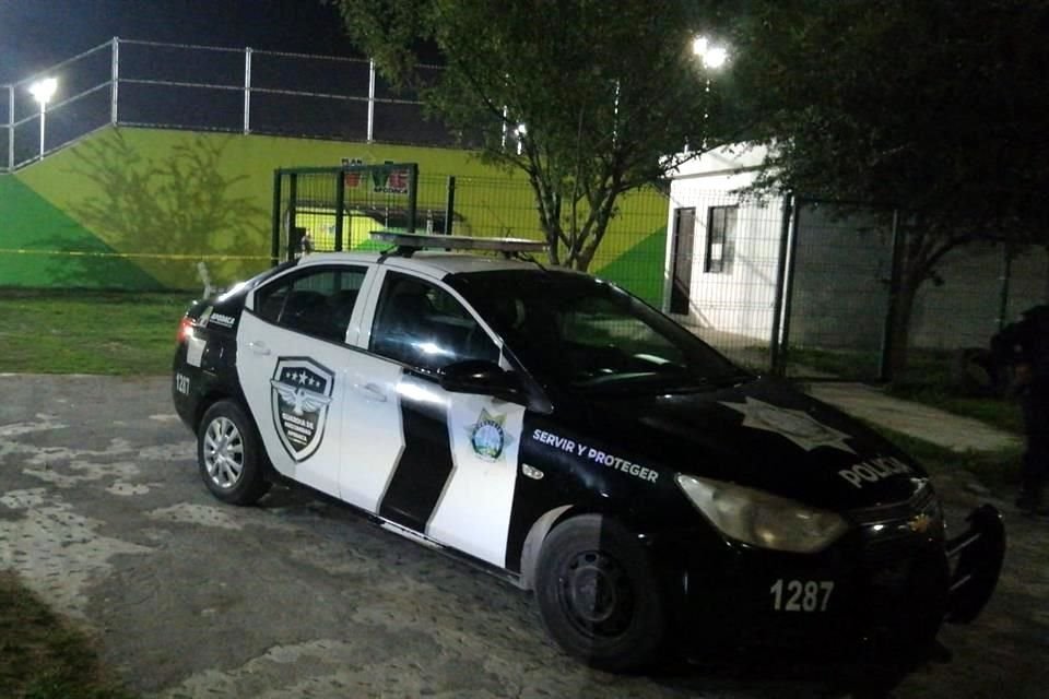 El atentado ocurrió poco después de las 21:30 horas en las canchas ubicadas en Chainis y Pino Blanco, en la Colonia Bosques Real II, en Apodaca.