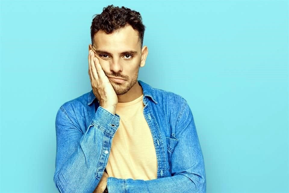 A muchos nos han enseñado a alejar las emociones negativas, sin embargo, los expertos aseguran que ser incansablemente positivo, también conocido como 'positividad tóxica', puede perjudicarnos.