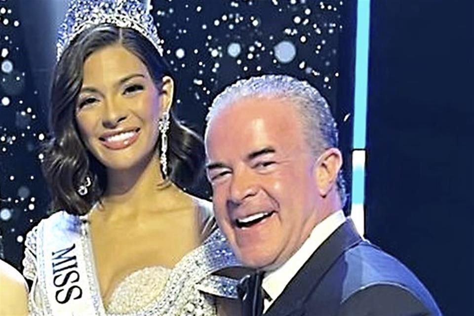 Sheynnis Palacios, Miss Universo 2023, con Raúl Rocha Cantú, quien era el dueño del Casino Royale en el 2011, cuando fue incendiadio.