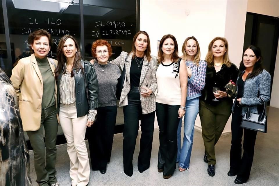 Fernanda Elizondo, Yolanda Garza, Emma Molina, Marla Martínez, Frida Sandler, Roberta Zambrano, Eugenia González y Érika Domínguez