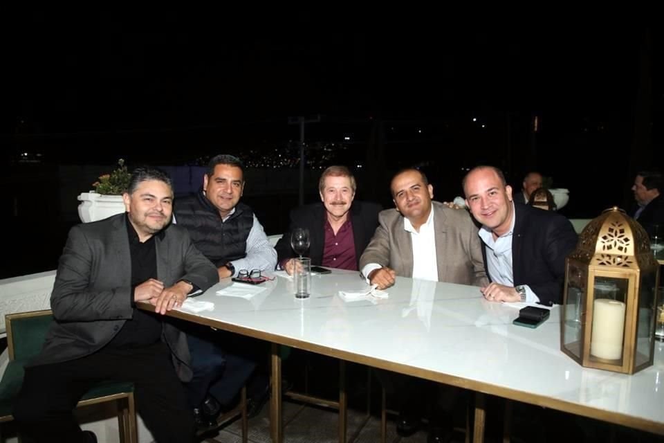 Giovanni Marta, Marco Caballero, Manuel González, Armando Jordan y Carlos Wynter