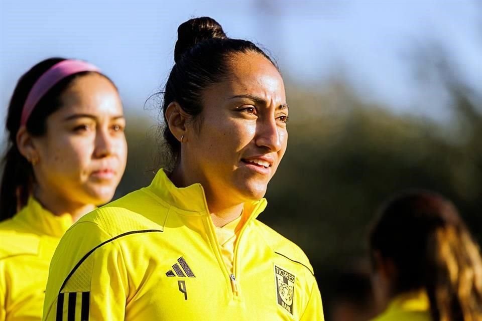 Las jugadoras entrenaron este jueves, previo a viajar a la capital del País.