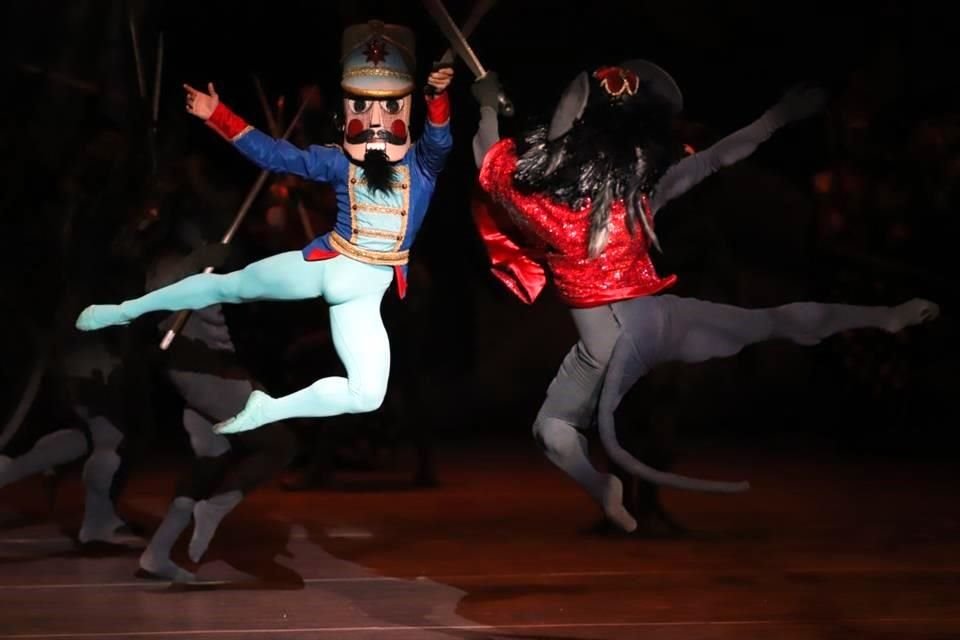 El ballet contó con un nuevo vestuario y escenografía.