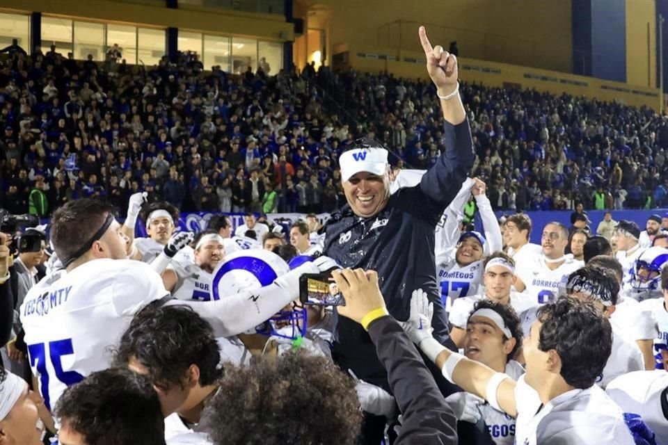 El coach Carlos Altamirano lo volvió a hacer en el Gaspar Mass, como el año pasado.