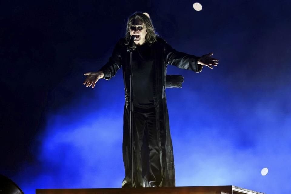 Ozzy Osbourne reveló que no espera vivir más de una década debido a los problemas de salud que ha enfrentado en los últimos años.