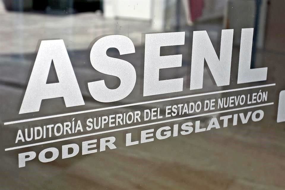 La Auditoría Superior del Estado depende del Congreso local, el cual es controlado por diputados del PRI y el PAN.