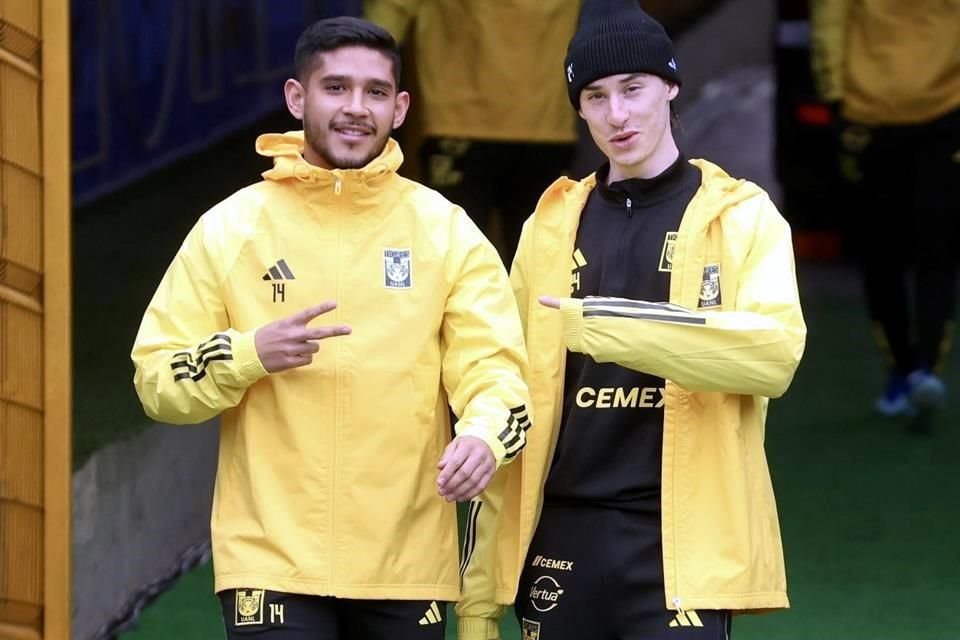 La práctica se realizó bajo una ligera lluvia en el Estadio Universitario.