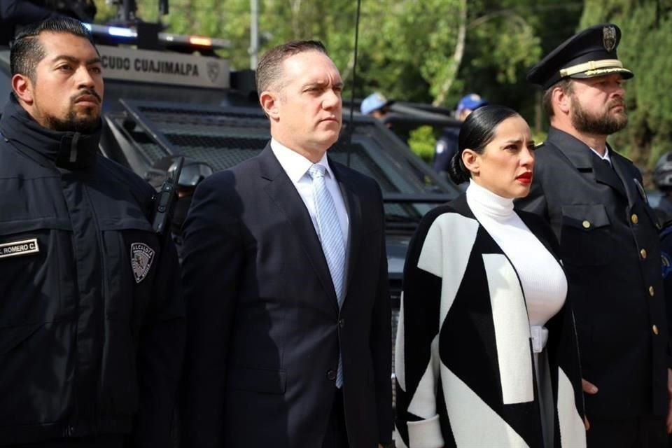 Sandra Cuevas y Adrián Rubalcava dieron inicio al Operativo Diamante Navideño.