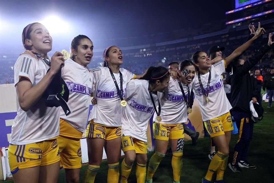 Jugadoras como Greta Espinoza, Lizbeth Ovalle y Stephany Mayor, entre otras, hablaron sobre la Final y despejaron dudas sobre su futuro.