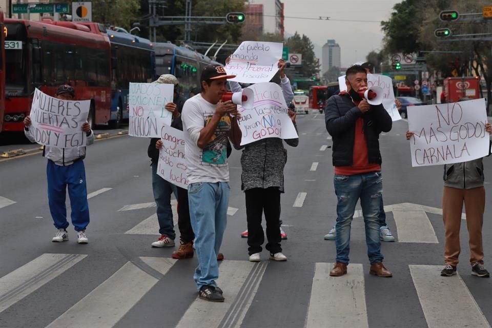 'Es apoyo en contra de todos los feminicidios y las malas gestiones que la señora Godoy ha hecho caso omiso a muchos asuntos enfocándose más en su ratificación', dijo inconforme.