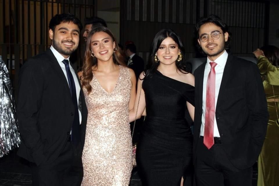 Jorge Ramos, Andrea Ayala, Mariana Galván y Rogelio Ramos