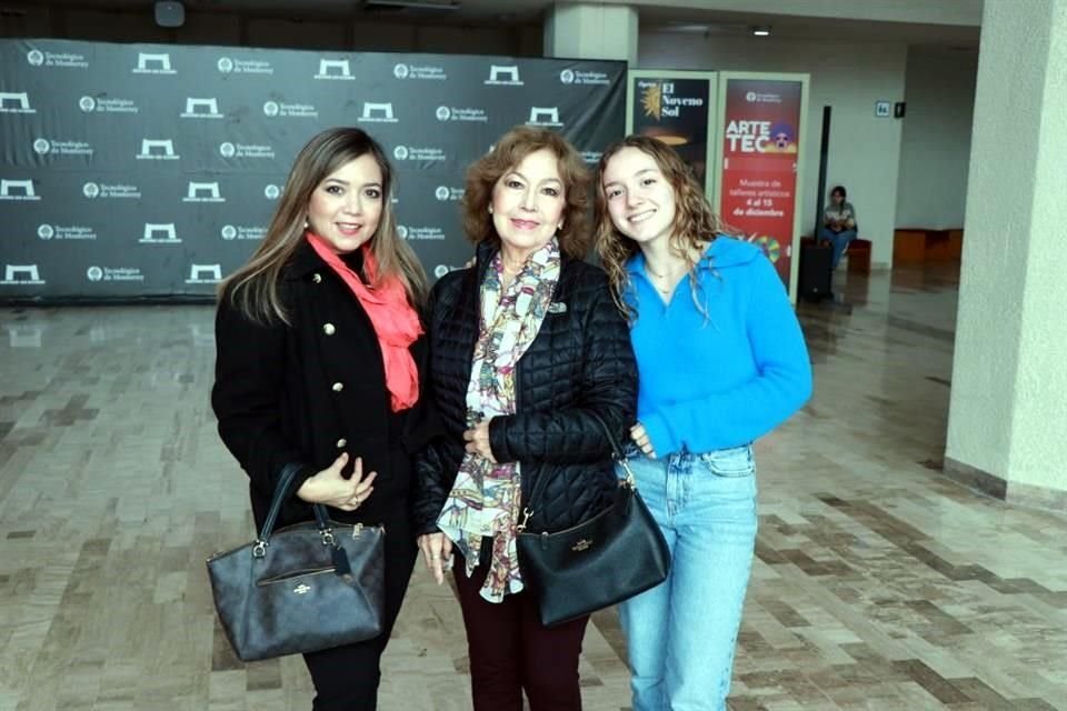 Yolanda Domínguez, Yolanda Medina y Yaitza Caballero