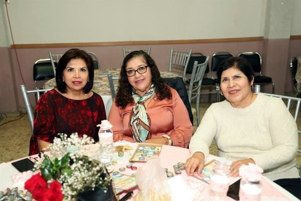 Martha de Treviño, Elsa de Alcazar y Mary Macareno