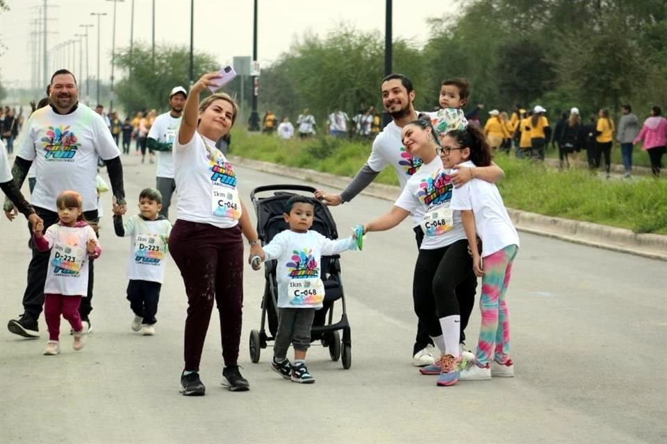 Denisse Vega, Ivana González, Gonzalo González, Melissa Vega y Leonardo González