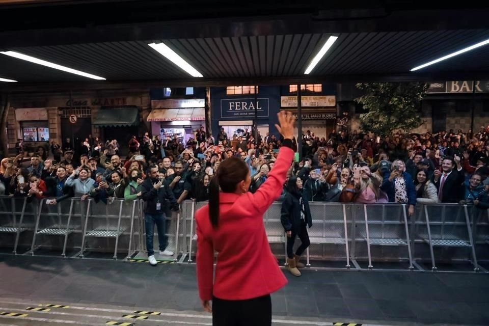 La presentación del documental se llevó a cabo en el Teatro Metropólitan, en la Ciudad de México.