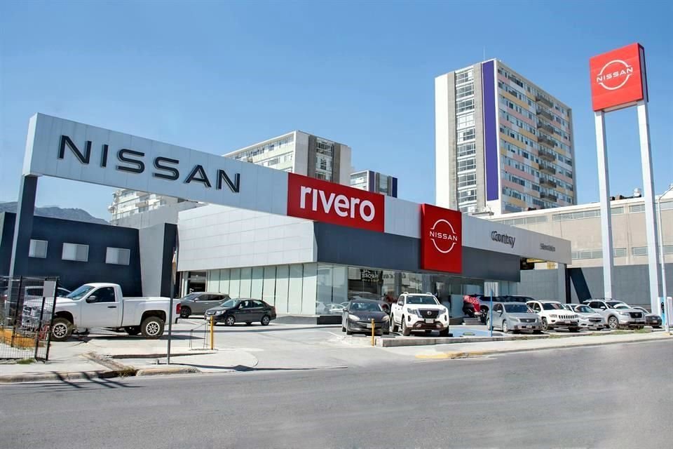 Nissan Rivero. Av. Eugenio Garza Sada 600 Sur.