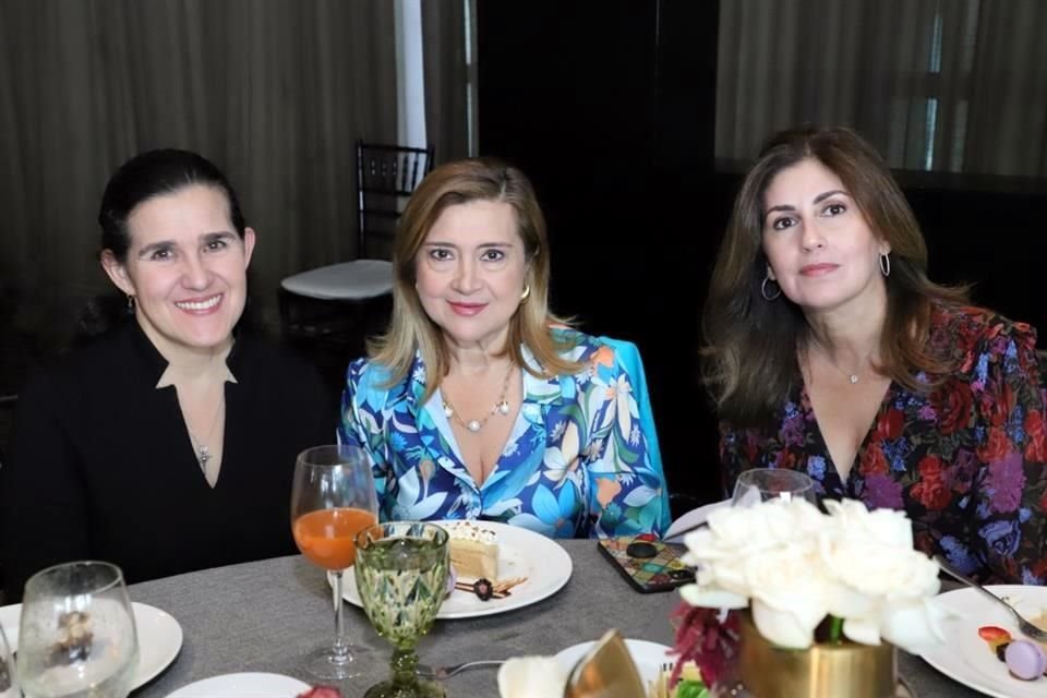 Lorena Carrera, Gloria Garza de Huerta y Elena Zambrano