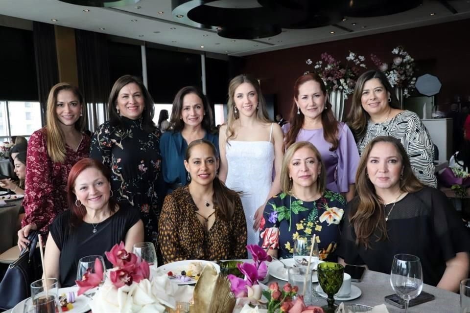 Marcela de Porras, Yuri Anda, Claudia Iribe, Mariana Elizondo Garza, Malena Martínez de Alejandro, Maru Rodríguez, Sonia Cortez de Alejandro, Verónica Alejandro de Chávez, Marielena Gutiérrez de Ramos