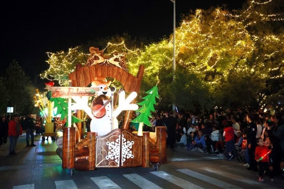 El recorrido inició a las 19:00 horas para hacer un circuito entre las calles Río Tamazunchale y Río Suchiate.