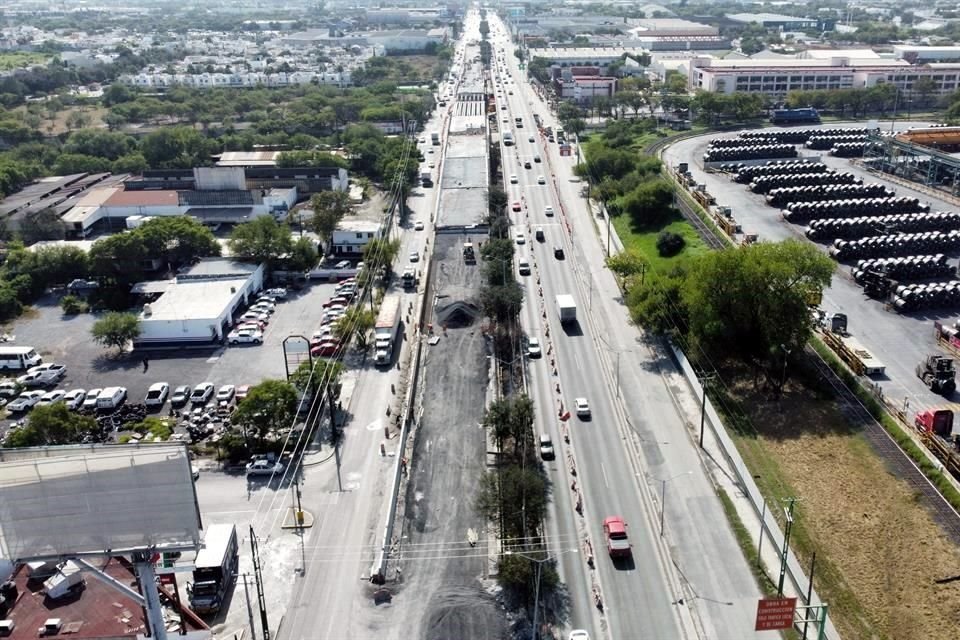 Las obras del segundo paso vial iniciaron hace cinco meses en la Av. Churubusco y la Vía a Tampico.