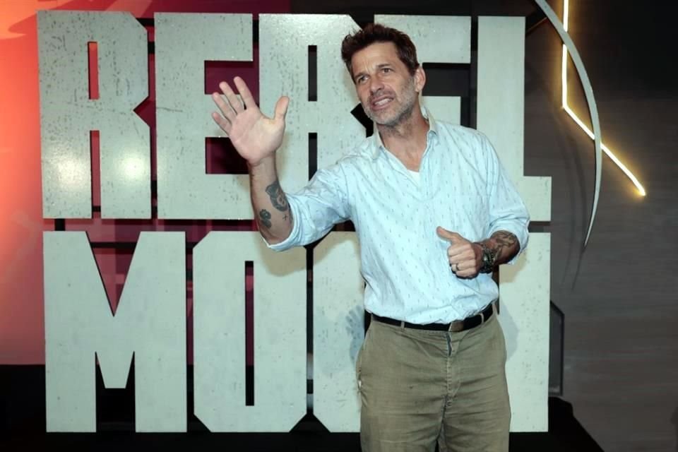 Zack Snyder aseguró que fue un placer trabajar con Alfonso Herrera.