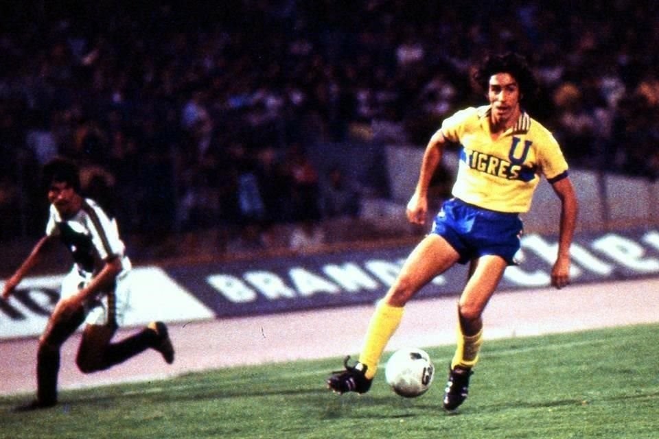 En la temporada 1977-78, Tigres venció a Pumas en la Final para coronarse por primera vez en Liga MX.