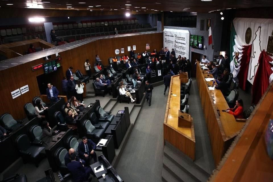 Las comisiones del Congreso local de Nuevo León aprueban valores catastrales para diferentes municipios y nuevos fraccionamientos.