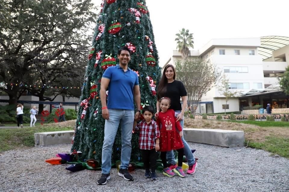 Gabriel Montoya, Gabriel Montoya, Luciana Ramírez y Ana Lucía Ramírez