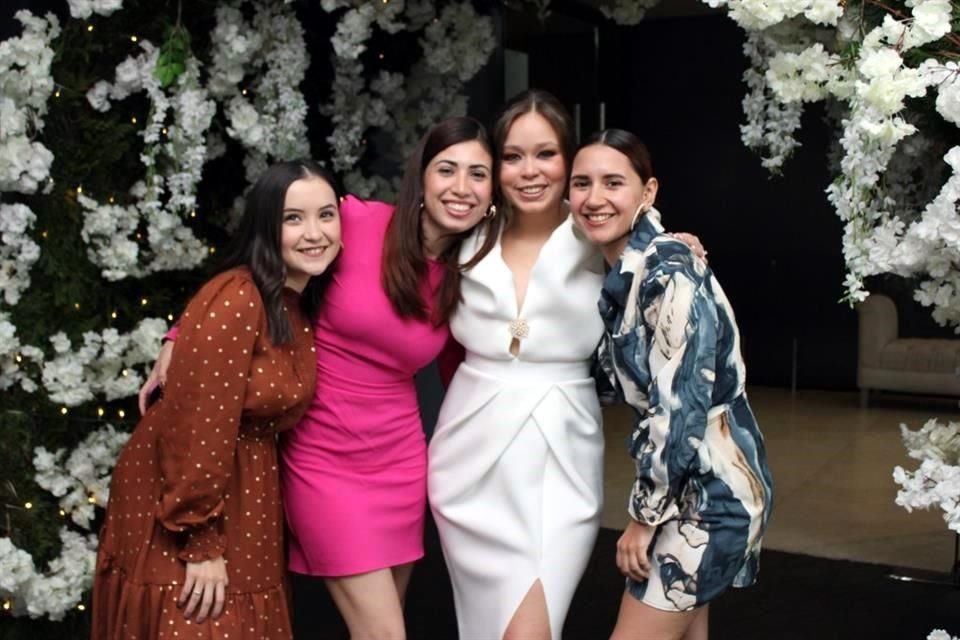 Andrea Salinas, Daniela Pruneda, Sara García y Dayana Charles